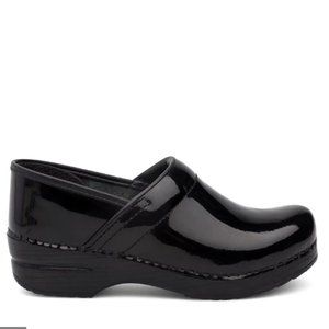 COPY - New Black Danskos